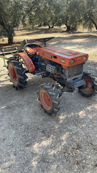 Tractor Kubota B6000