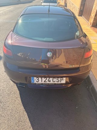 Alfa Romeo GT 2004