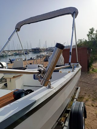 Embarcación Rio Cross 4.5 con toldo