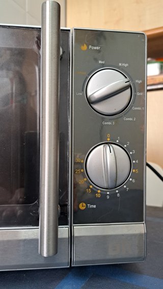 Microondas con grill, gris metalizado