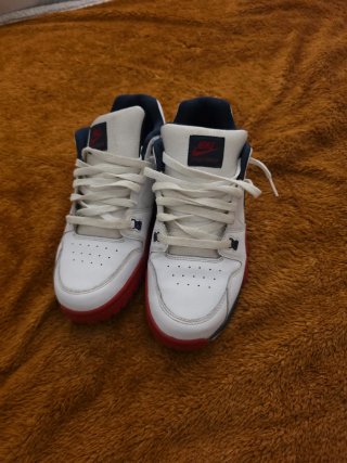 Zapatillas Nike Blancas y Rojas