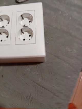 Caja de enchufes y interruptores