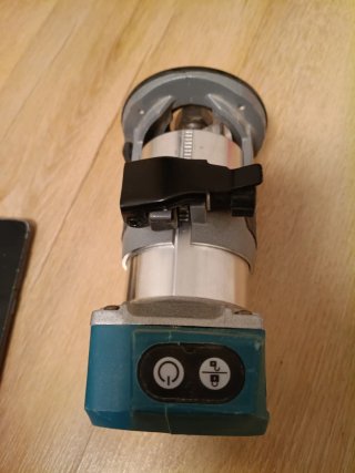 Fresadora Makita 18V no es original