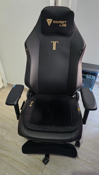 Escritorio Gaming + PC + Silla Secretlab