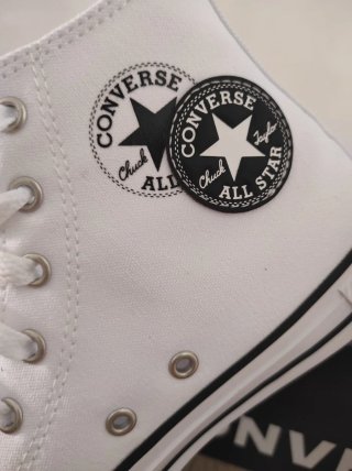 Converse Chuck Taylor talla 37 blancas