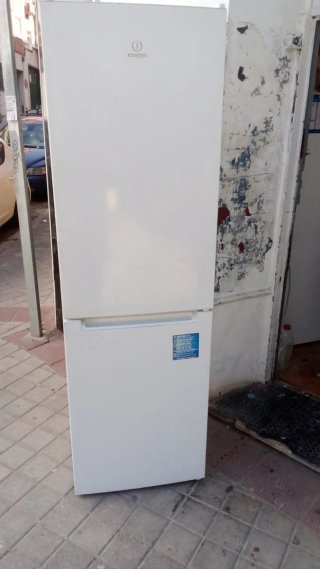 Nevera Indesit 1,90x0,60 perfecto estado