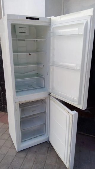 Nevera Indesit 1,90x0,60 perfecto estado