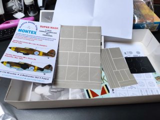 Maqueta 1/48 Hurricane Mk.I + mascaras Montex