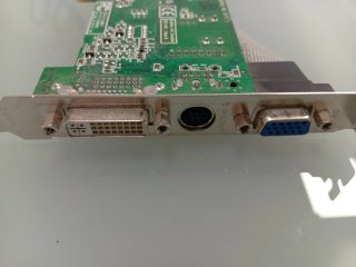 Tarjeta Gráfica ATI Radeon 9250 256MB DDR