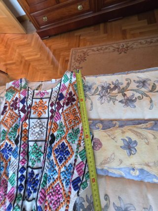 Vestido Desigual bordado talla M, cut out