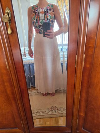 Vestido Desigual bordado talla M, cut out
