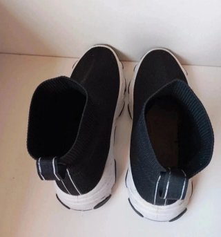 Deportivas Botín Negras y Blancas