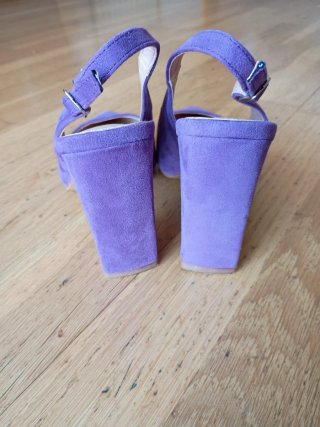 Zapatos tacón de ante lila número 39