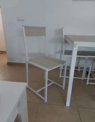 Mesa y 4 Sillas Comedor