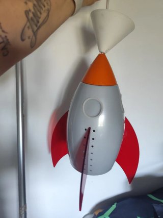Lampara de techo cohete Philips Rocket