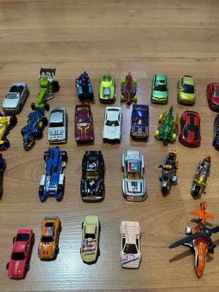 Colección Coches 1:64