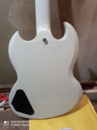 Guitarra Luthier Estilo Gibson SG Blanca