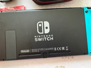 Nintendo Switch V2 con 4 juegos