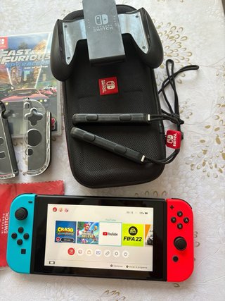 Nintendo Switch V2 con 4 juegos