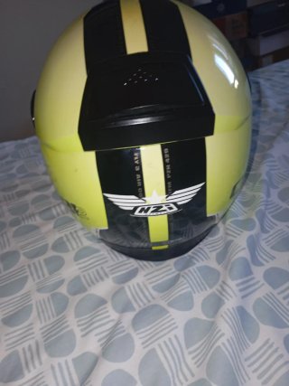 Casco Integral NZI Amarillo y Negro