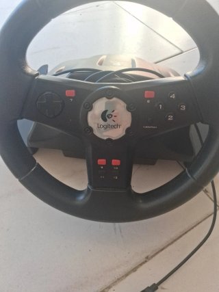 Volante Logitech Gamer