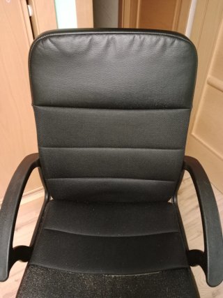 Silla de oficina negra