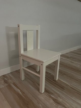 Mesa infantil Flisat IKEA