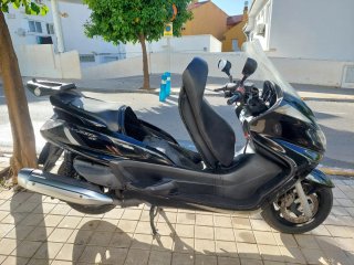 Yamaha Majesty 400 Negra
