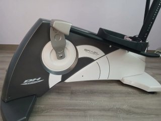 Bicicleta Elíptica BH Fitness Brazil
