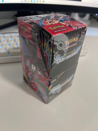 Booster Pokémon Caos Creciente (18 sobres)