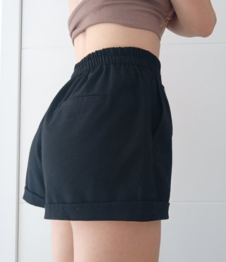 Pantalones cortos negros con anilla short traje