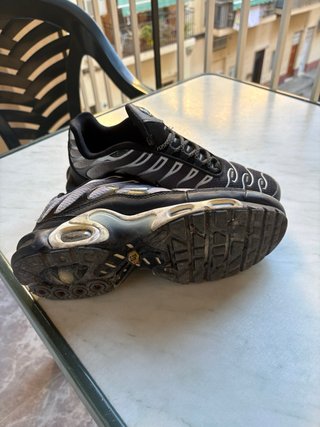 Nike TN Air Max Plus negras/grises talla 43