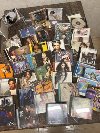 CD David Bisbal, Alejandro Sanz....