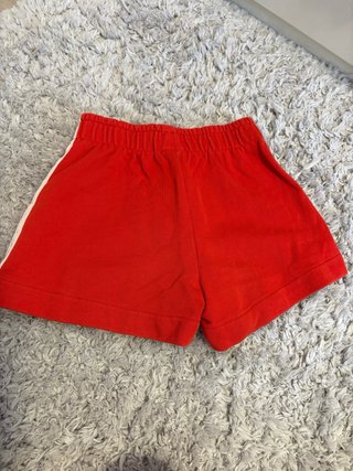 Pantalones cortos deportivos rojos del ZARA