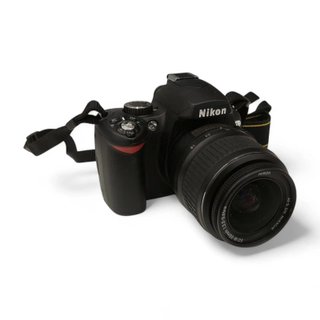 CAMARA DIGITAL NIKON D60 + OBJETIVO NIKON AF-S DX 18-55 MM + FUNDA + ACC