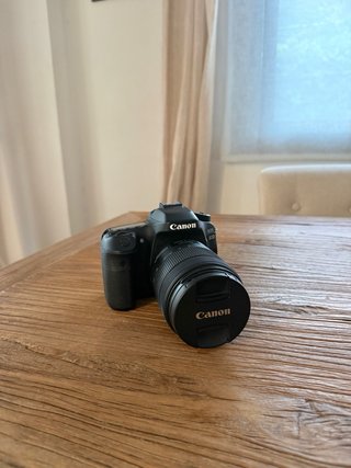 Canon EOS 80D Kit EF-S 18-135mm IS USM