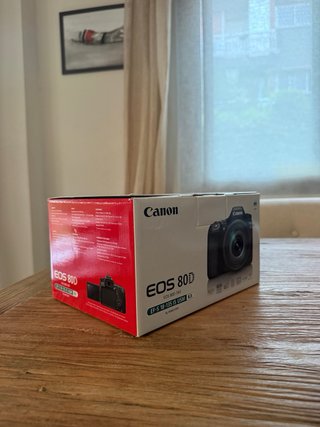 Canon EOS 80D Kit EF-S 18-135mm IS USM