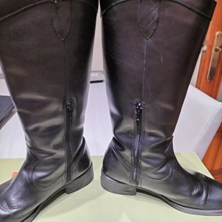 Botas de cuero negras altas