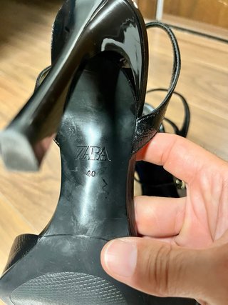 Sandalias de Tacón Negro ZARA Estilazo y Elegantes