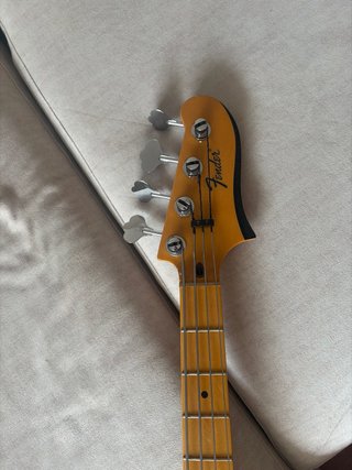 Fender Starcaster Bass