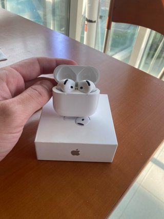 Apple AirPods 4 Blancos