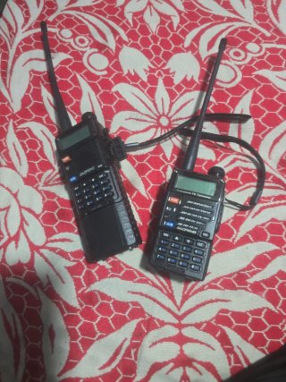 Baofeng UV-5R Walkie Talkie Negro