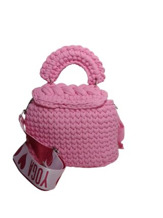 Bolso tejido a mano rosa