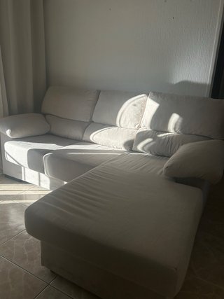 Sofá chaiselongue beige de tela