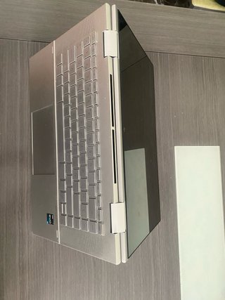 Portátil HP Envy x360 2-en-1 Plata
