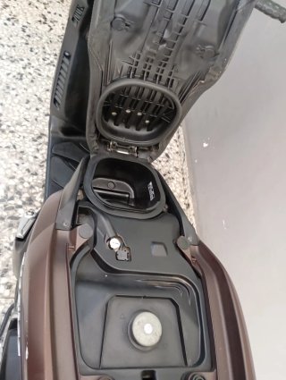 Yamaha Xenter 125 Marrón