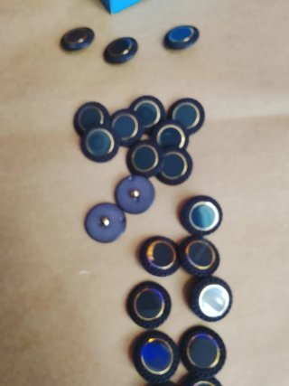 Botones vintage azules con borde dorado