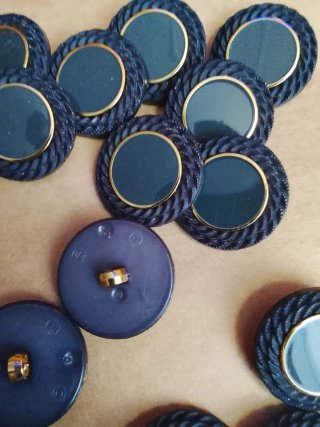 Botones vintage azules con borde dorado