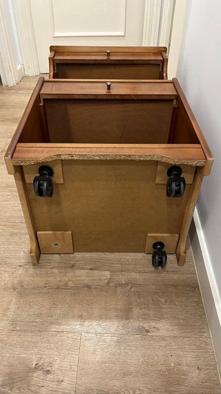 Mueble recibidor clásico de madera