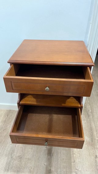 Mueble recibidor clásico de madera